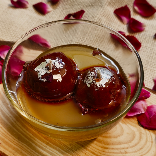 Gulab Jamun Scented Candle Diwali Edition - Apple & Cinnamon Fragrance