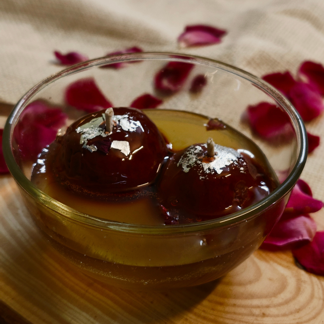 Gulab Jamun Scented Candle Diwali Edition - Apple & Cinnamon Fragrance